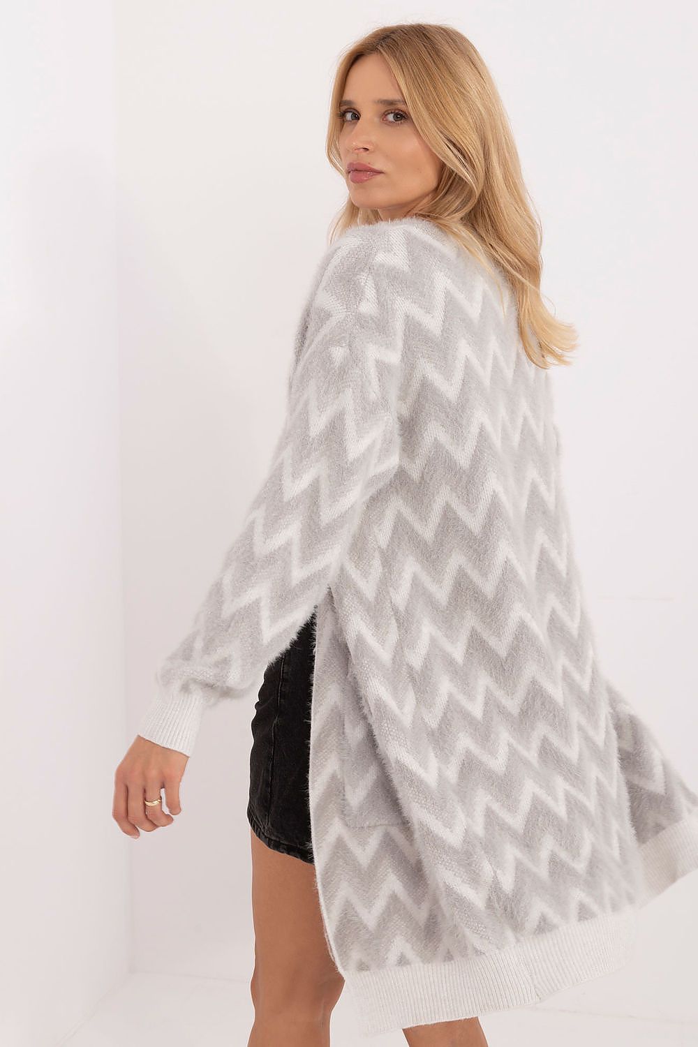  cardigan model 199548 AT 