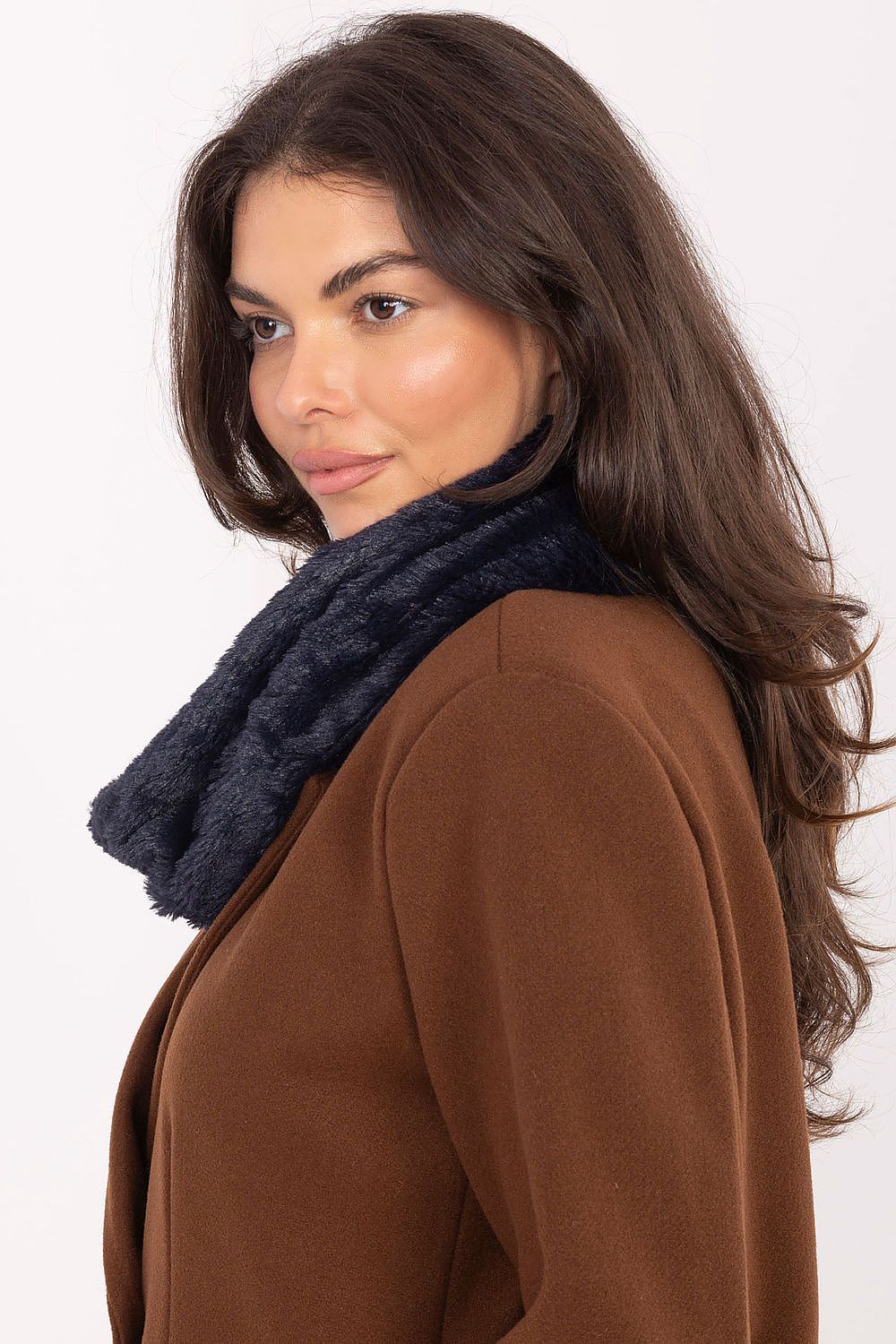  Loop Shawl model 219608 AT 