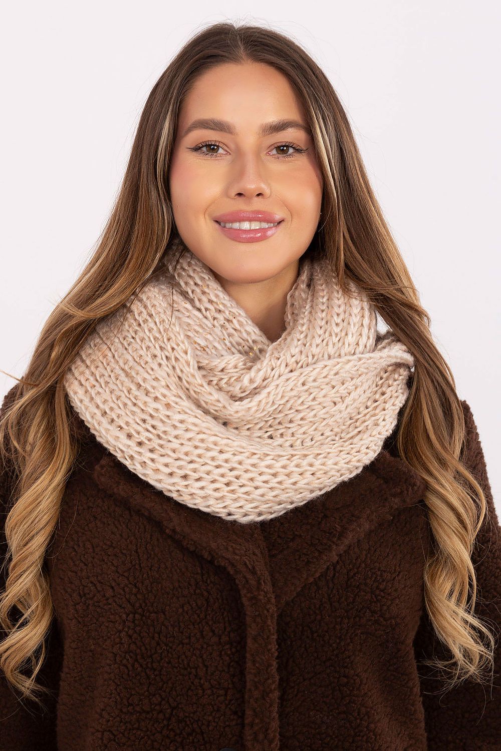  Loop Shawl model 220380 AT 