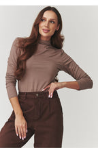  blouse model 220804 Makadamia 